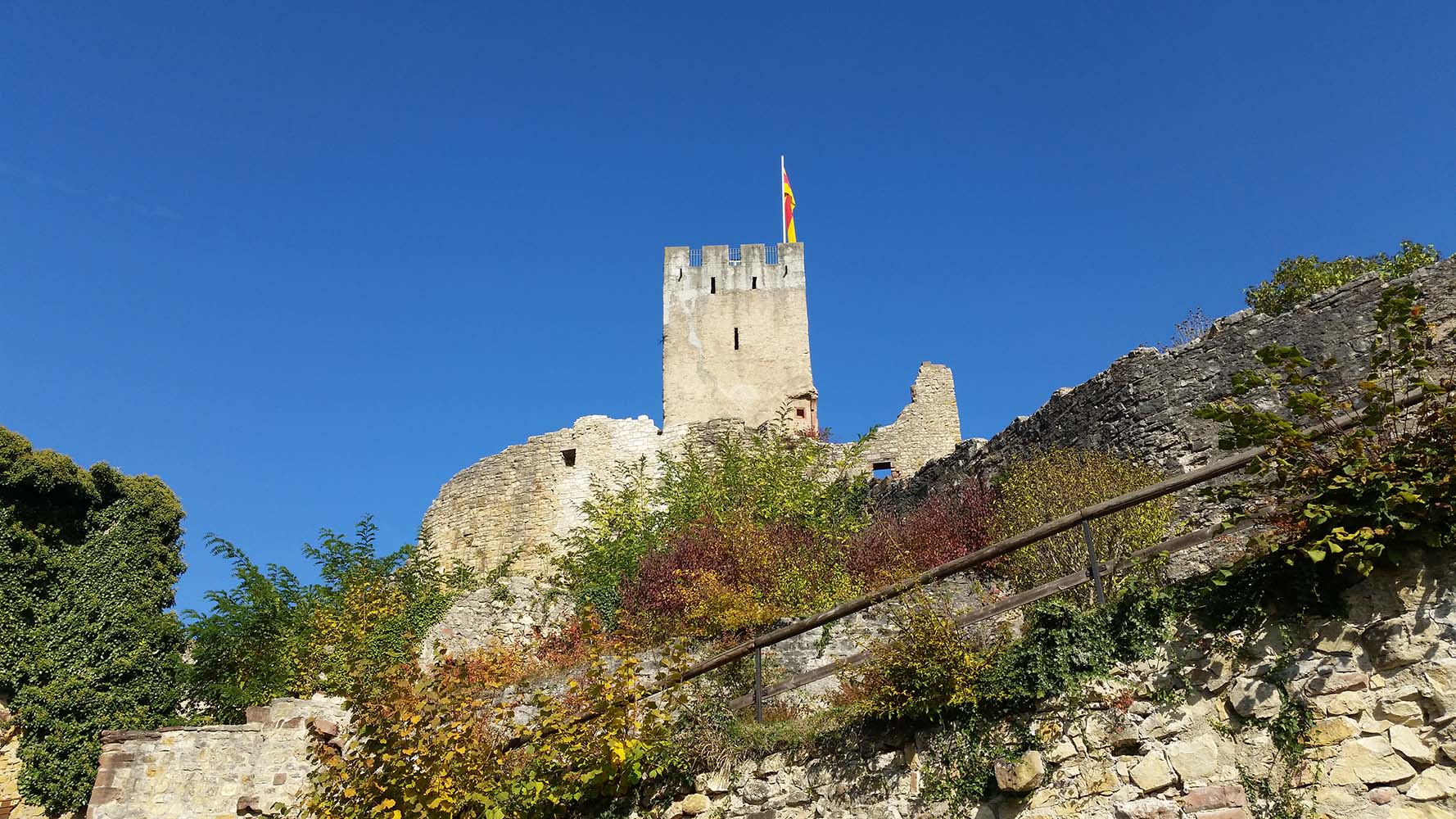 Burg Rötteln www.die4hartwigs.de