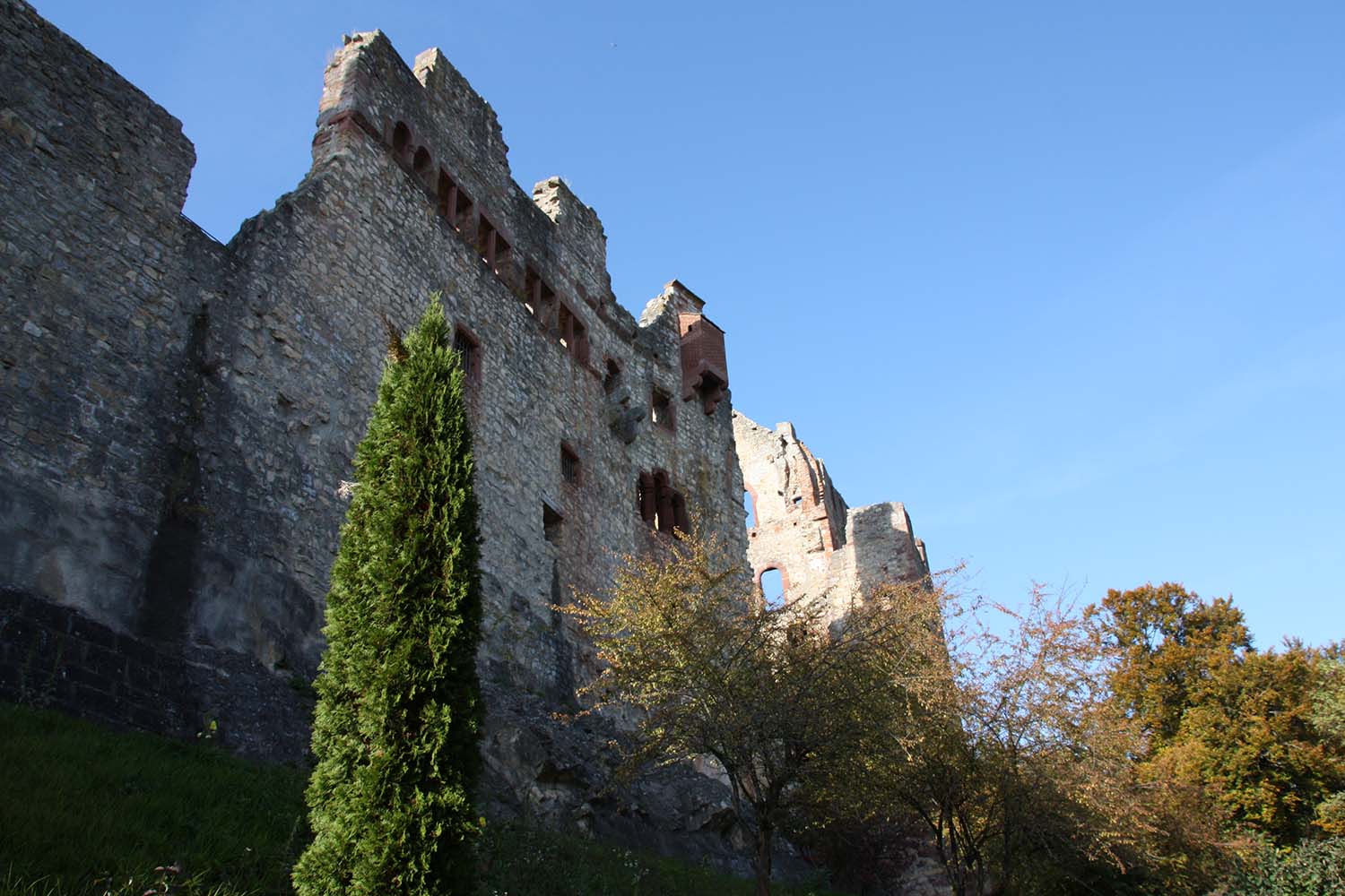 Burg Rötteln www.die4hartwigs.de.de