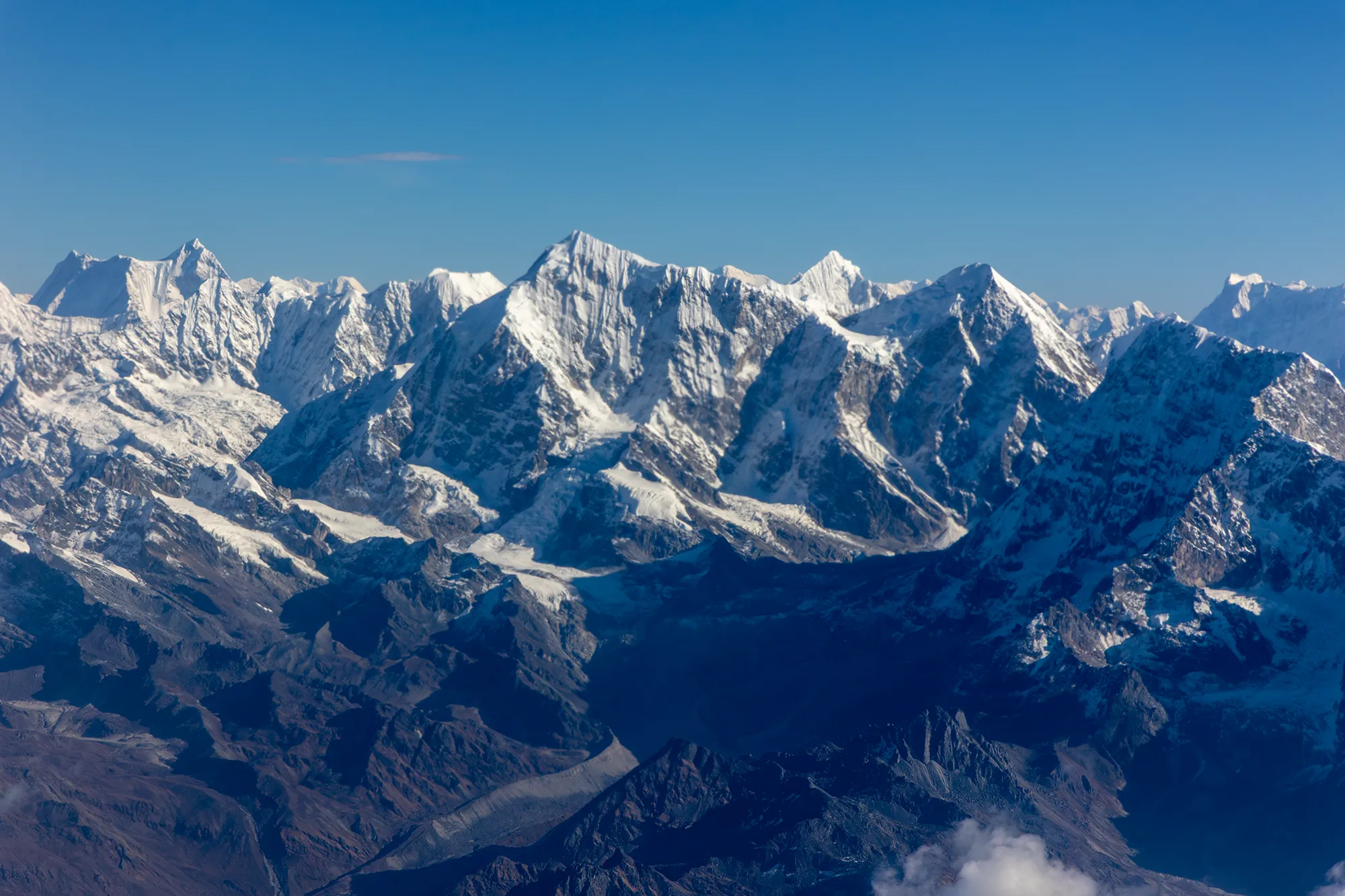 Die ersten Berge des Himalaya sind zu sehen