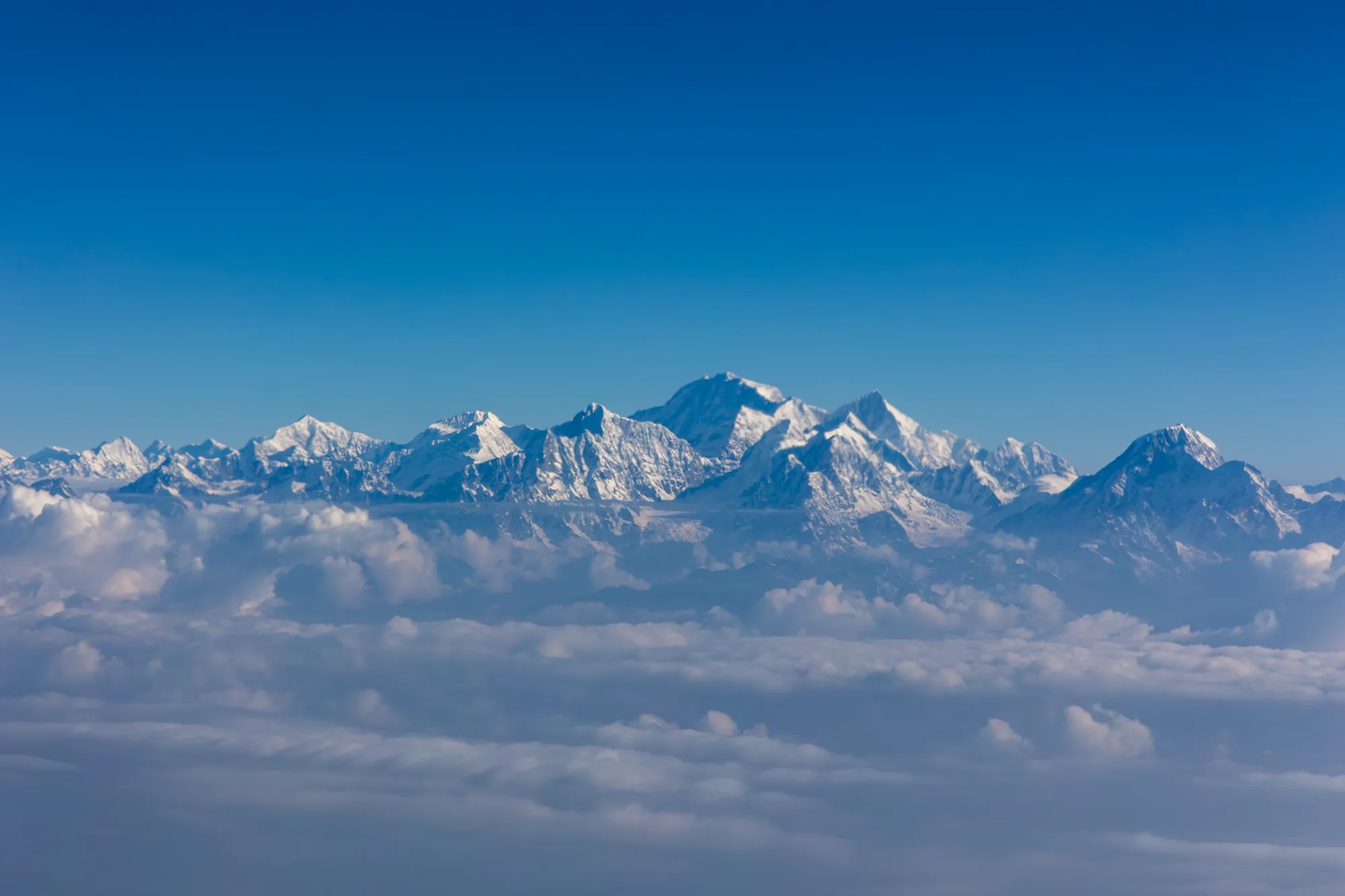 Die ersten Berge des Himalaya sind zu sehen
