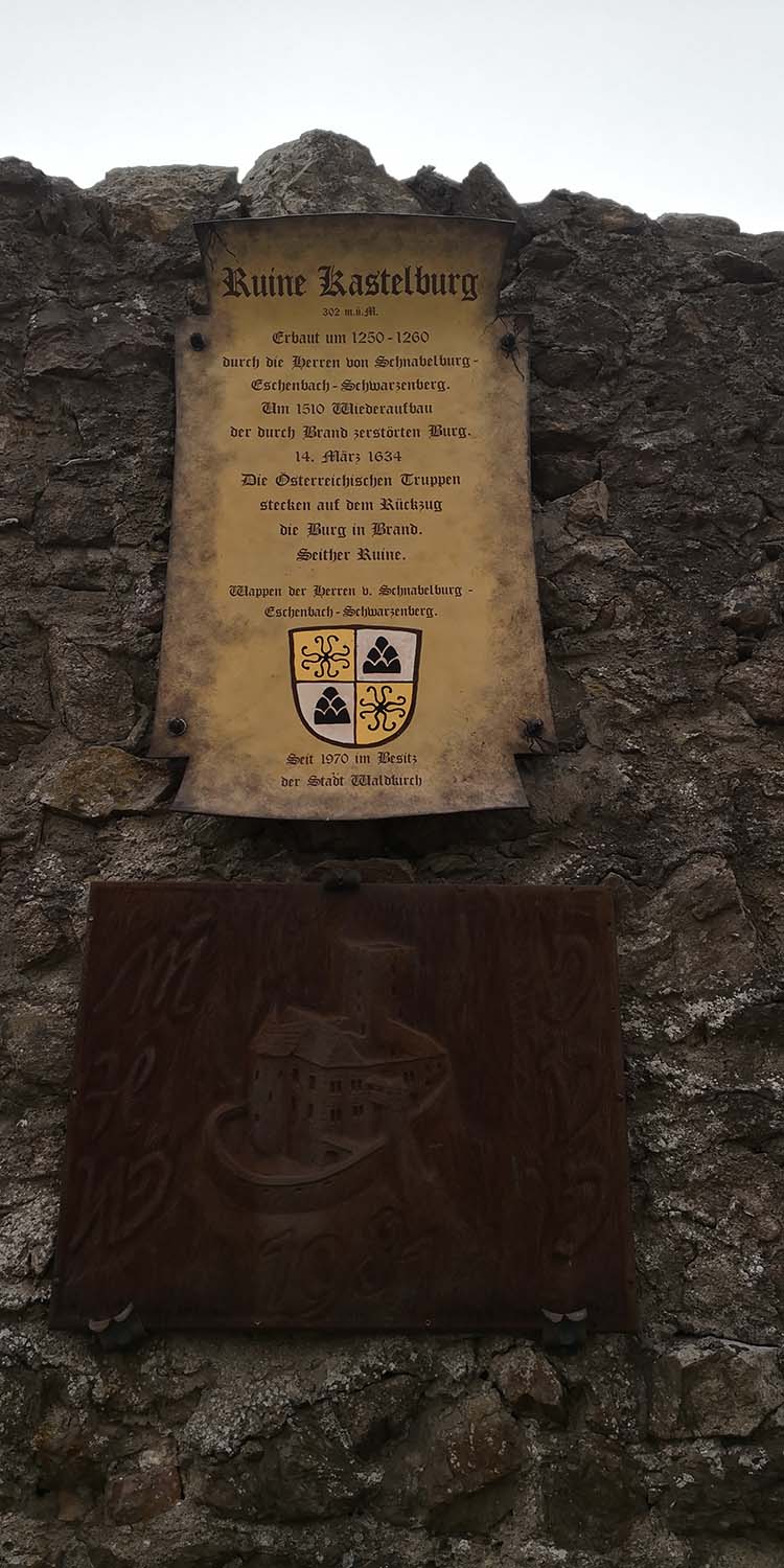 Kastelburg Waldkirch www.die4hartwigs.de