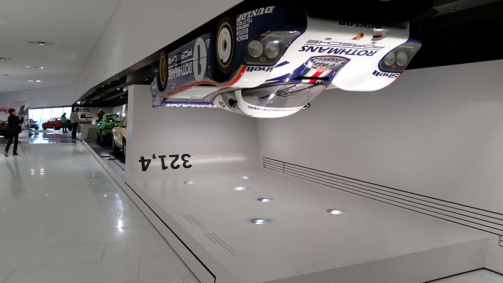 Porsche Museum Stuttgart www.die4hartwigs.de